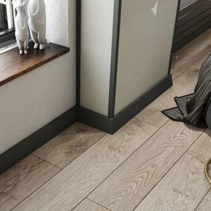 wooden decorative profile