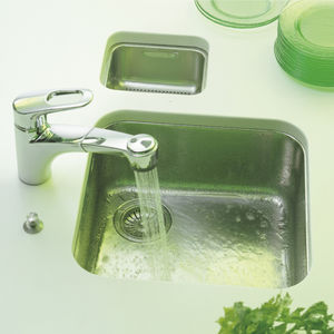 single-bowl kitchen sink