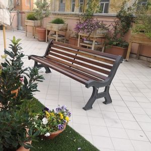 traditional public bench 1