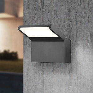 contemporary wall light 1