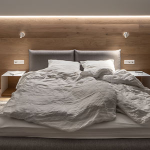 contemporary wall light 1