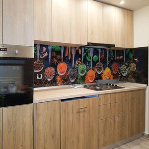 glass backsplash