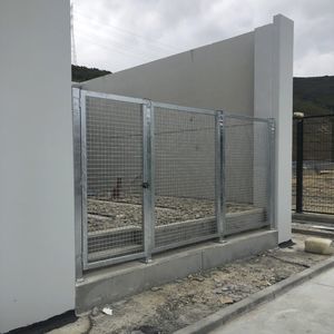welded mesh fence