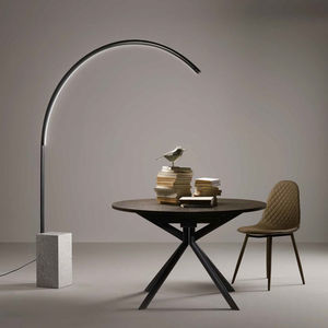 floor-standing lamp