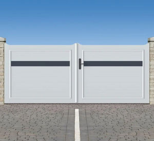 sliding gate