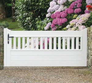 PVC garden gate 1
