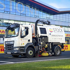 truck-mounted sweeping machine