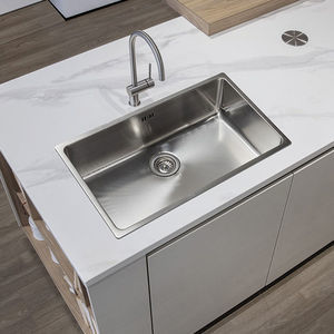 single-bowl kitchen sink 1