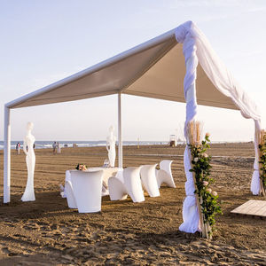 self-supporting pergola