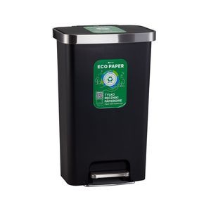 plastic trash can 1