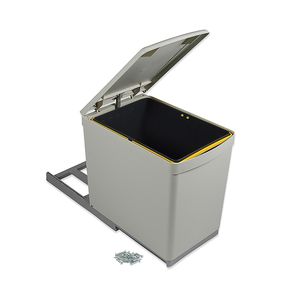 kitchen trash can 1