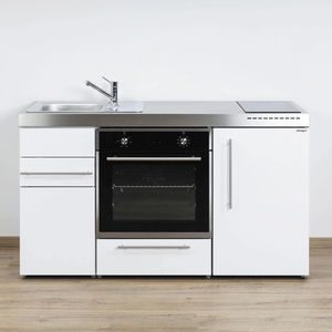 small kitchenette 1