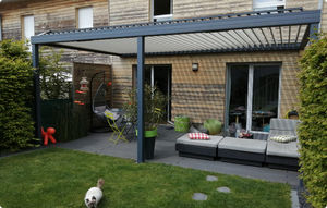 self-supporting pergola