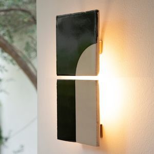 contemporary wall light