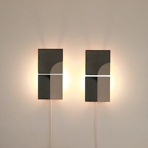 contemporary wall light