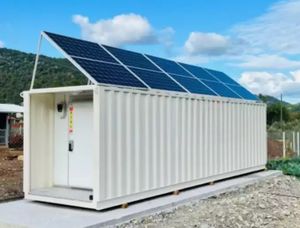 solar walk-in cooler