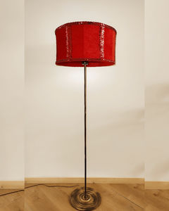 floor-standing lamp