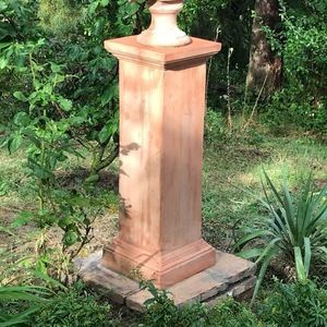 traditional pedestal 1