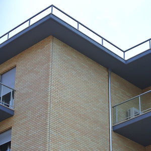 facade brick 1
