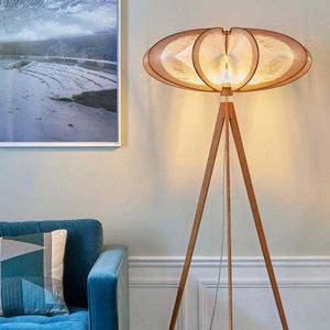 floor-standing lamp