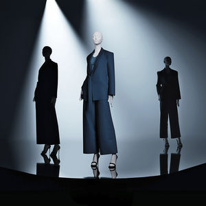 female display mannequin