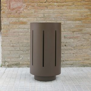 public trash can