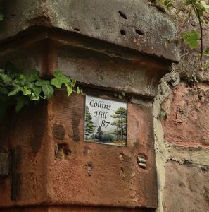 outdoor signage plate