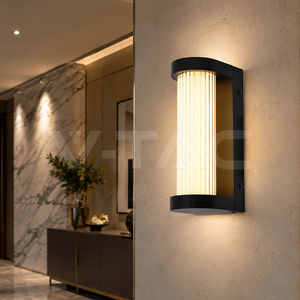 contemporary wall light 1