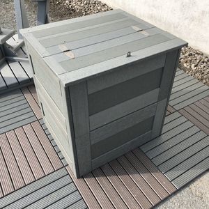 garden compost bin