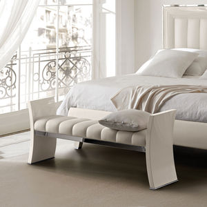 traditional upholstered bench