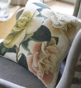 square cushion