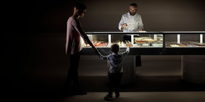 refrigerated display counter / island / illuminated / for pastry shops
