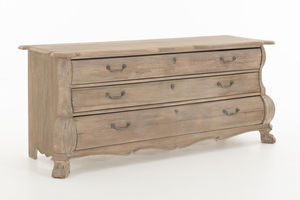 traditional chest of drawers