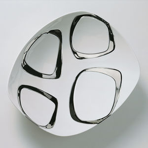 porcelain centerpiece
