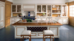 classic kitchen / solid wood / island / lacquered