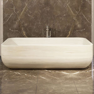 free-standing bathtub 1