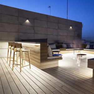 contemporary wall light