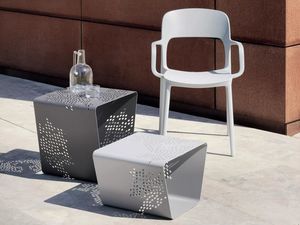 outdoor coffee table 1