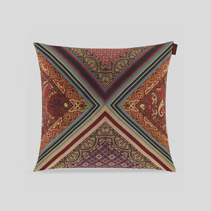 square cushion