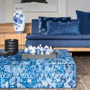 upholstery fabric / patterned / plain