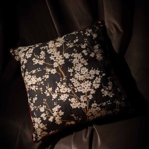 square cushion