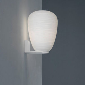 contemporary wall light