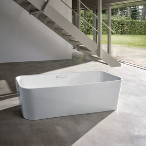 oval bathtub