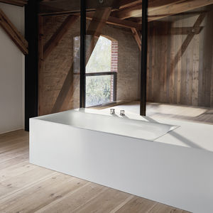 free-standing bathtub