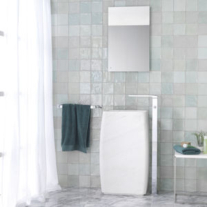 free-standing washbasin