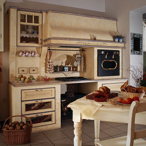 traditional kitchen 1