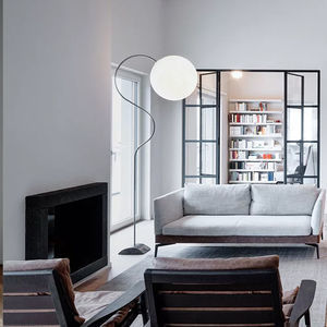 floor-standing lamp