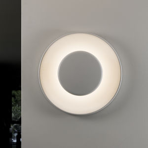 contemporary wall light