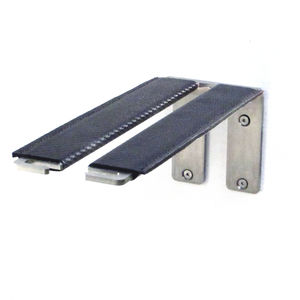 wall-mount ski rack 1
