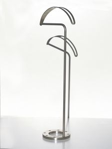 floor-mounted valet stand 1